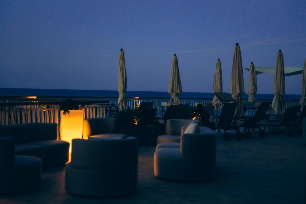 Hotel Arc En Ciel Diano Marina Exterior foto